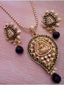 Polki Pendant Set